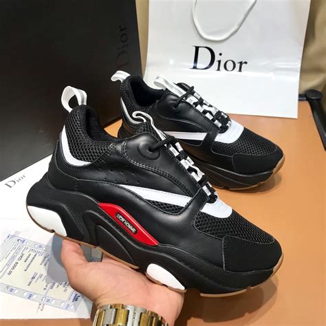 le novita di dior scarpe|Sneakers Dior 2022, le scarpe più all'avanguardia .